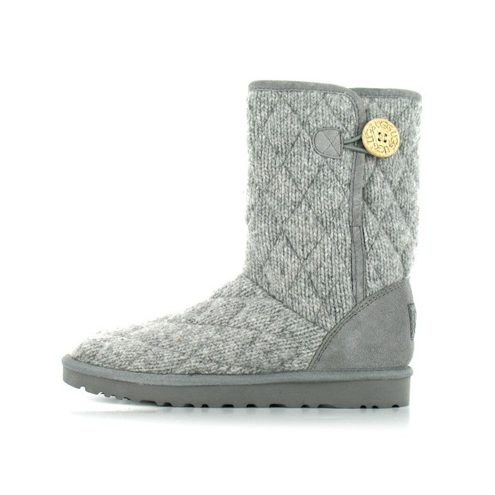 Boots femme UGG Mountain Quilted Short